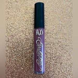 KVD Beauty Everlasting Lipstick in Queen Of Poisons (formerly Lolita)